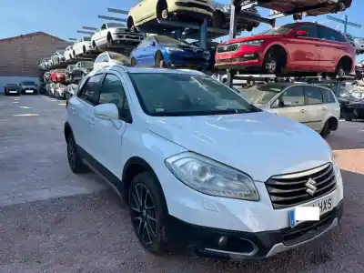 Veículo de Sucata suzuki sx4 club do ano 0 alimentado d16aa