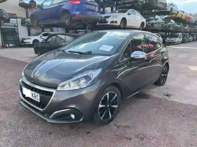 Veicolo di demolizione peugeot 208 tech edition dell'anno 0 alimentato hm05