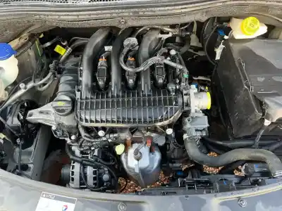 Veicolo di demolizione peugeot 208 tech edition dell'anno 0 alimentato hm05