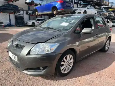 Véhicule à la ferraille toyota auris luna de l'année 0 alimenté 1zr