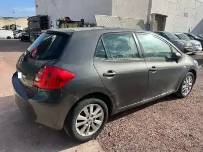 Véhicule à la ferraille toyota auris luna de l'année 0 alimenté 1zr