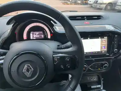 Scrapping Vehicle renault twingo iii (bcm_, bca_) z.e: (bca1) of the year 0 powered 5al605