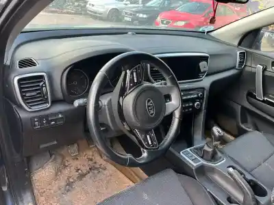 Veicolo di demolizione kia sportage basic 2wd dell'anno 0 alimentato g4fd