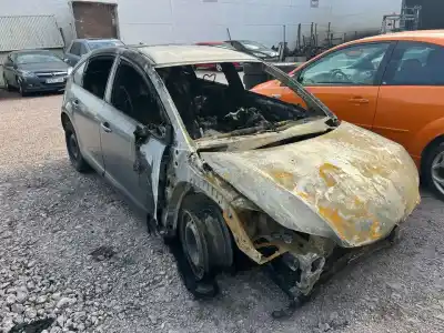 Veículo de Sucata citroen c4 berlina collection do ano 0 alimentado 9hx