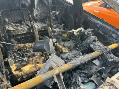 Veículo de Sucata citroen c4 berlina collection do ano 0 alimentado 9hx