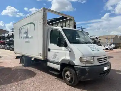 Sloopvoertuig RENAULT MASCOTT  van het jaar 2000 aangedreven 814043S