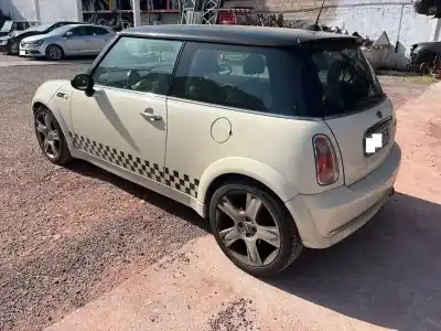 Véhicule à la ferraille MINI MINI R50.R53 Cooper de l'année 0 alimenté W10B16A