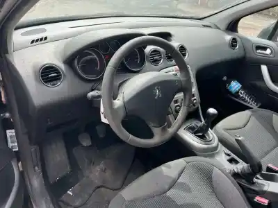 Veículo de Sucata peugeot 308 sport do ano 0 alimentado 9hx