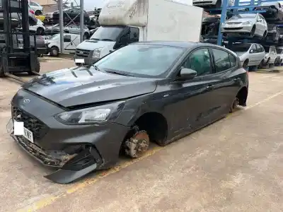 Veicolo di demolizione FORD FOCUS  dell'anno 0 alimentato B7DA