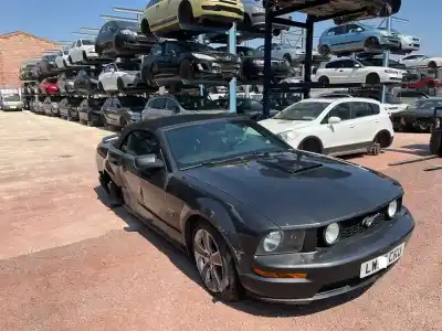 Здавання транспортного засобу ford mustang 4.6 i 304 cv року 0 потужний 8r3z6007c