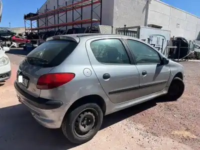 Veículo de Sucata peugeot 206 berlina x-line do ano 0 alimentado kfw