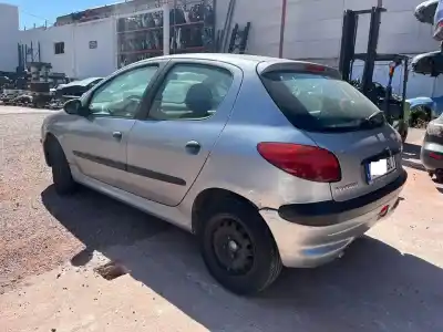 Veículo de Sucata peugeot 206 berlina x-line do ano 0 alimentado kfw