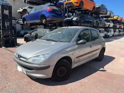 Veículo de Sucata peugeot 206 berlina x-line do ano 0 alimentado kfw