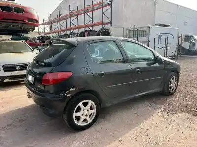 Veículo de Sucata peugeot 206 berlina xt do ano 0 alimentado nfz