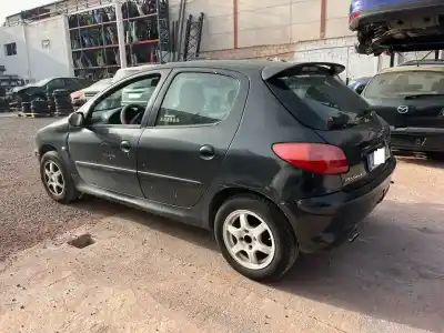 Veículo de Sucata peugeot 206 berlina xt do ano 0 alimentado nfz