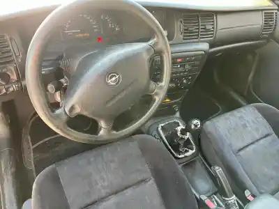 Здавання транспортного засобу opel vectra b berlina básico (1999->) року 0 потужний x18xe1