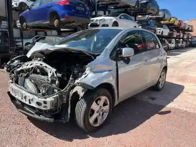 Veículo de Sucata toyota yaris (ksp9/scp9/nlp9) básico do ano 0 alimentado 2sz
