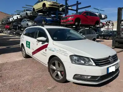 Veículo de Sucata volkswagen passat variant (365) advance 4motion bluemotion do ano 0 alimentado cff