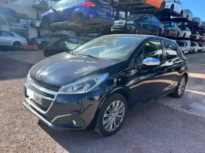 Scrapping Vehicle PEUGEOT 208 Style of the year 0 powered 