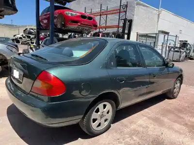 Veículo de Sucata ford mondeo berlina (ge) ambiente (06.2003->) (d) do ano 0 alimentado 