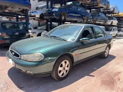 Veículo de Sucata ford mondeo berlina (ge) ambiente (06.2003->) (d) do ano 0 alimentado 