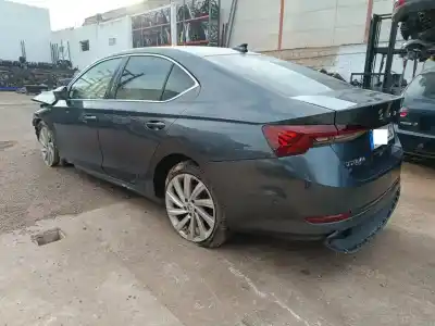 Veículo de Sucata skoda octavia lim. (5e3) active do ano 0 alimentado 