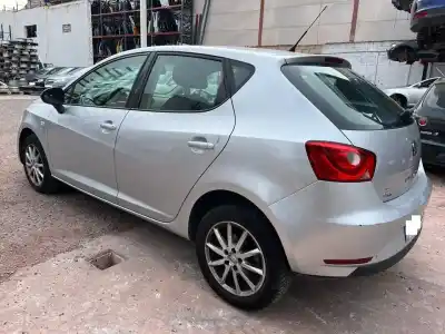 Véhicule à la ferraille seat ibiza (6j5) reference de l'année 0 alimenté 