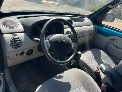 Véhicule à la ferraille renault kangoo (f/kc0) authentique de l'année 0 alimenté 