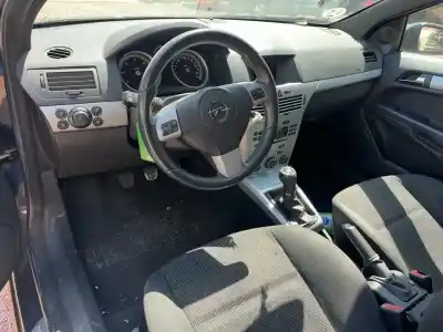 Véhicule à la ferraille opel astra h 1.7 td gtc de l'année 0 alimenté z17dth