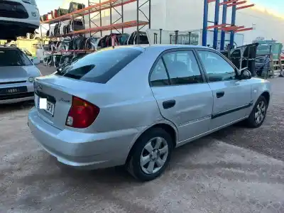 Véhicule à la ferraille hyundai accent (lc) crdi gl de l'année 0 alimenté 