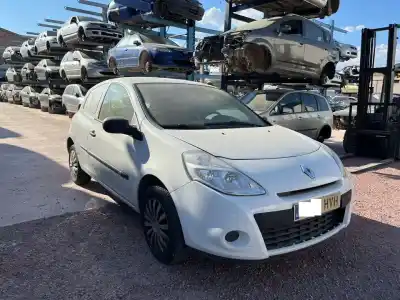 Здавання транспортного засобу renault clio iii confort dynamique року 2014 потужний 