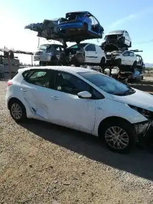 Здавання транспортного засобу kia ceed (jd) d4fc року 2017 потужний d4fc