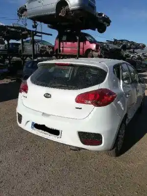 Здавання транспортного засобу kia ceed (jd) d4fc року 2017 потужний d4fc