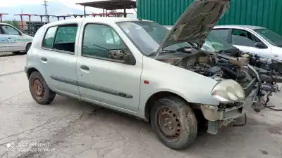 Scrapping Vehicle RENAULT CLIO II FASE II (B/CB0) D4F712 of the year 2000 powered 