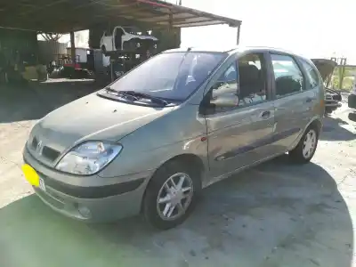Scrapping Vehicle renault scenic (ja..) f9q of the year 2002 powered f9q q7