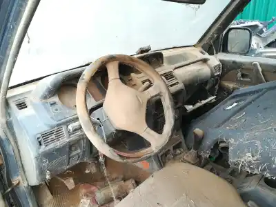 Здавання транспортного засобу mitsubishi montero (v20/v40) d/4d56 року 1998 потужний 4d56