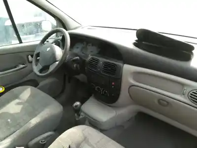 Здавання транспортного засобу renault megane i scenic (ja0) f9q k7 року 2002 потужний f9q k7