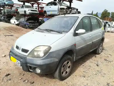 Здавання транспортного засобу RENAULT MEGANE I SCENIC (JA0) F9Q K7 року 2002 потужний F9Q K7