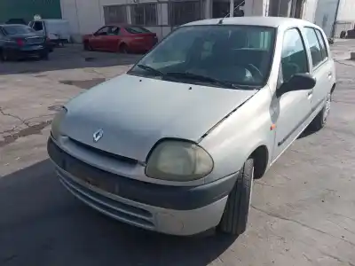 Verschrottungsfahrzeug renault                                            clio ii fase ii (b/cb0)                                                                                                                                                                                                                                    g-d7f g7 des jahres 1998 angetrieben d7f