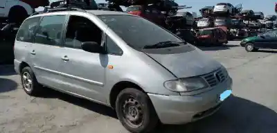 Veicolo di demolizione VOLKSWAGEN SHARAN (7M8)  dell'anno 1997 alimentato AFN