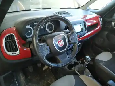 Véhicule à la ferraille FIAT 500L (351_, 352_) 1.6 D MULTIJET (199LYD1B) de l'année 2013 alimenté 