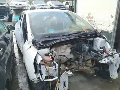 Vehicul casat RENAULT CLIO IV Authentique al anului 2015 alimentat 