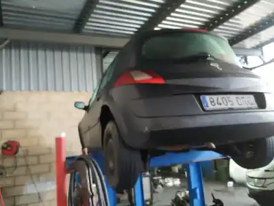 Veículo de Sucata renault megane ii classic berlina confort authentique do ano 2005 alimentado k9k722