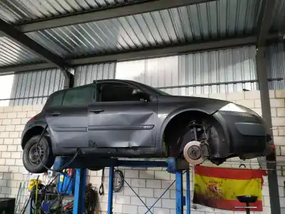 Veículo de Sucata renault megane ii classic berlina confort authentique do ano 2005 alimentado k9k722