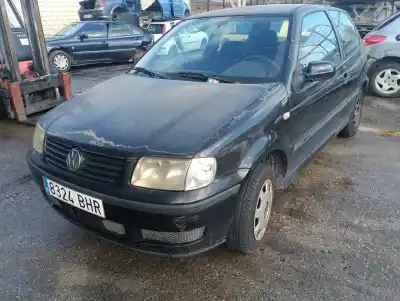 Sloopvoertuig VOLKSWAGEN POLO BERLINA (6N2) Conceptline van het jaar 2001 aangedreven AUD