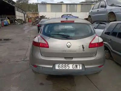 Verschrottungsfahrzeug renault megane iii berlina 5 p dynamique des jahres 2010 angetrieben 