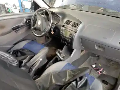 Veicolo di demolizione seat ibiza 6k1 select dell'anno 2001 alimentato aqm