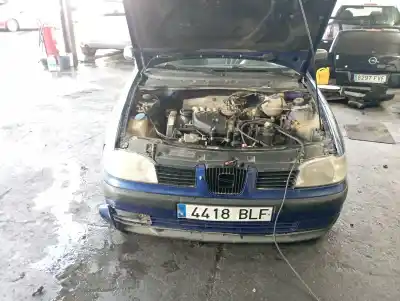 Veículo de Sucata seat ibiza 6k1 select do ano 2001 alimentado aqm