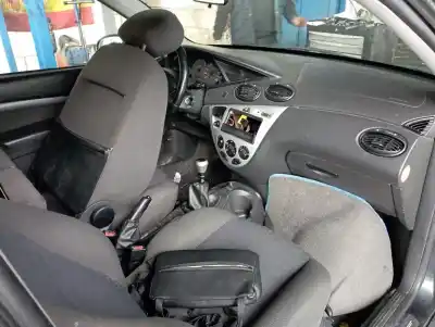 Vehicul casat ford focus berlina (cak) trend al anului 2001 alimentat c9db