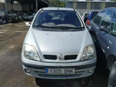 Sloopvoertuig RENAULT SCENIC (JA..) 1.9 DCI Authentique 102 CV / 75 KW van het jaar 2001 aangedreven F9Q744